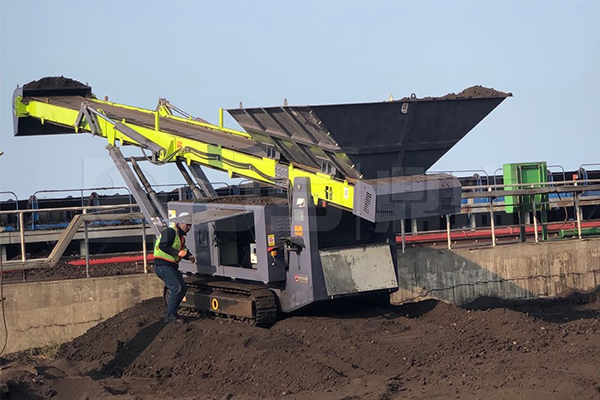 Mobile Stacking Conveyor