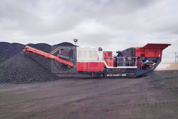 TRACKED IMPACT CRUSHER FOR COAL