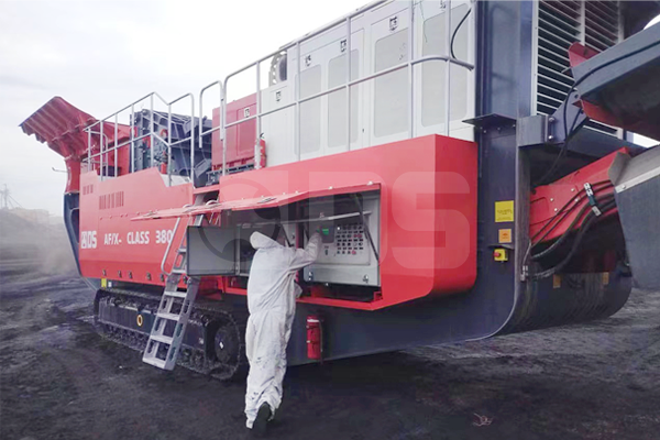 TRACKED IMPACT CRUSHER FOR COAL